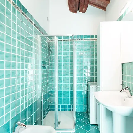 Mansarda Magellano - Parcheggio Auto アパート *