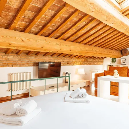 Mansarda Magellano - Parcheggio Auto פררה