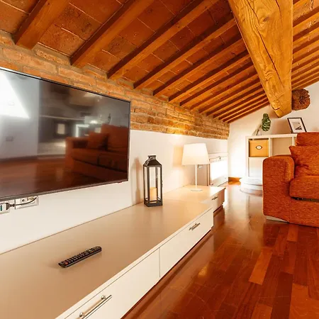 Mansarda Magellano - Parcheggio Auto *