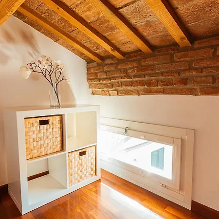 Mansarda Magellano - Parcheggio Auto 페라라