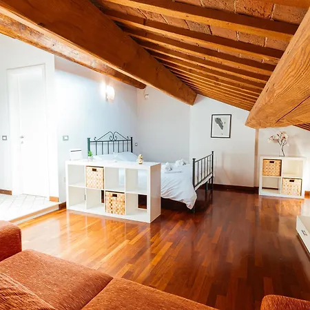 Apartmán Mansarda Magellano - Car Parking