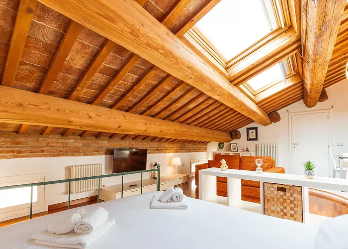 Mansarda Magellano - Parcheggio Auto Daire