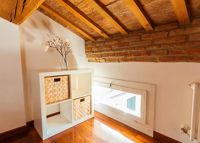 Mansarda Magellano - Parcheggio Auto Ferrara