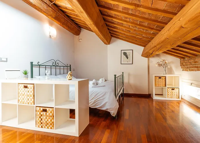 Daire Mansarda Magellano - Parcheggio Auto Ferrara