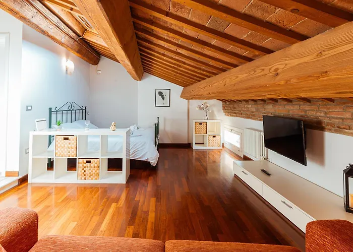 Mansarda Magellano - Parcheggio Auto Daire